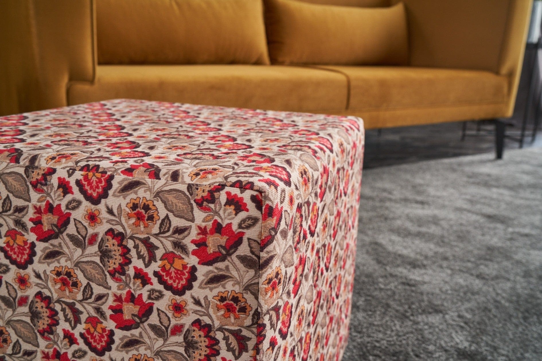 Pouf in tessuto Alya Square Multicolore (1)