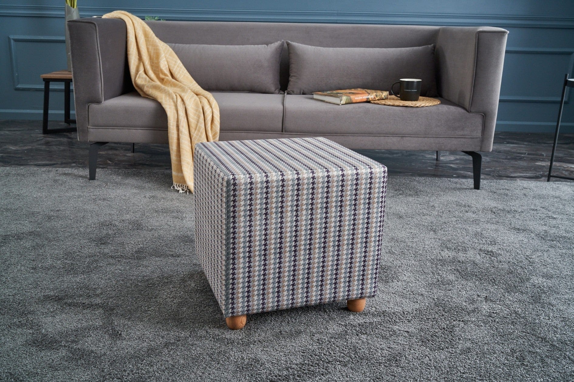 Pouf in tessuto Berta Square Multicolore