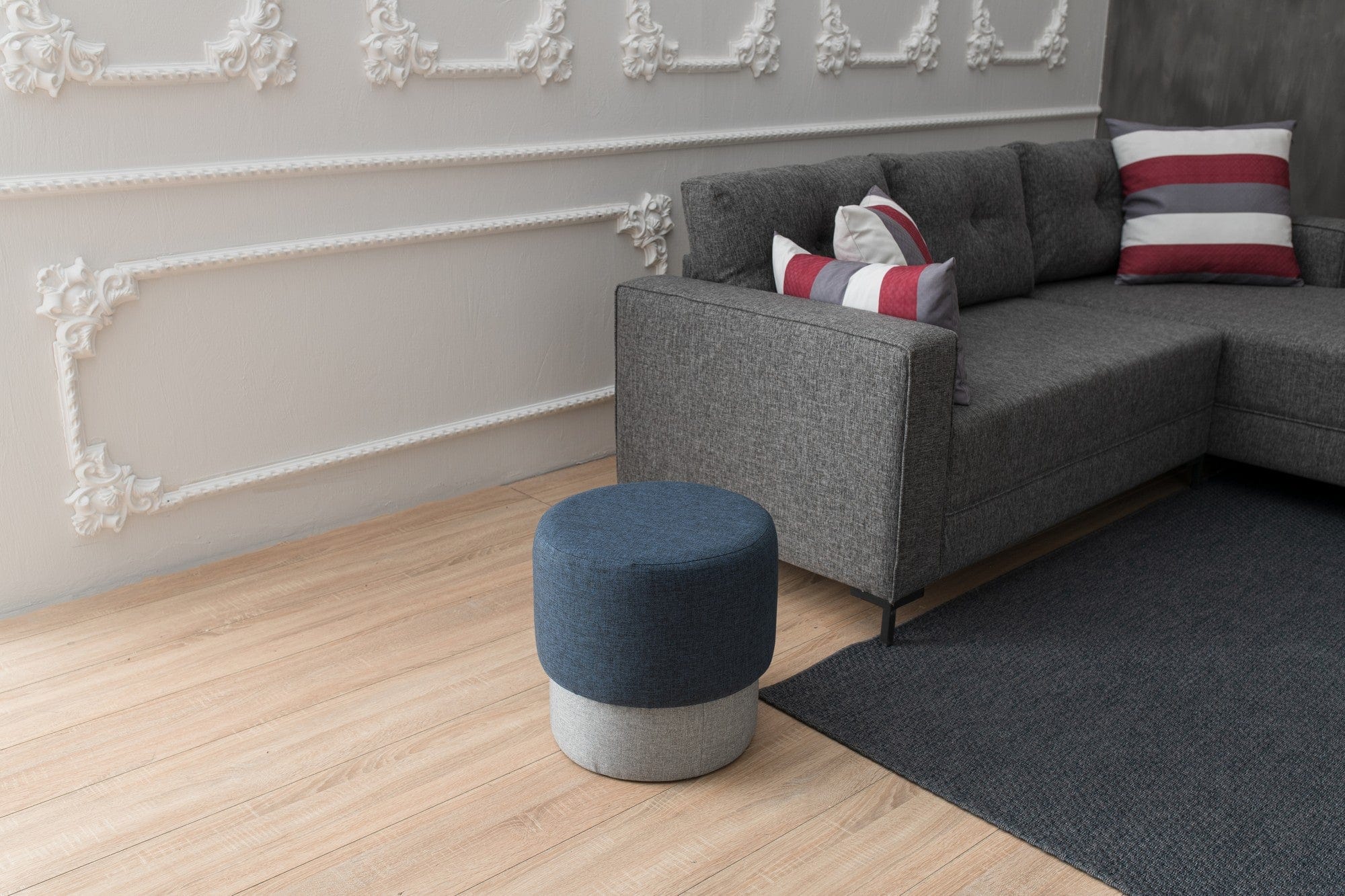 Pouf in tessuto Felix Blu (1)
