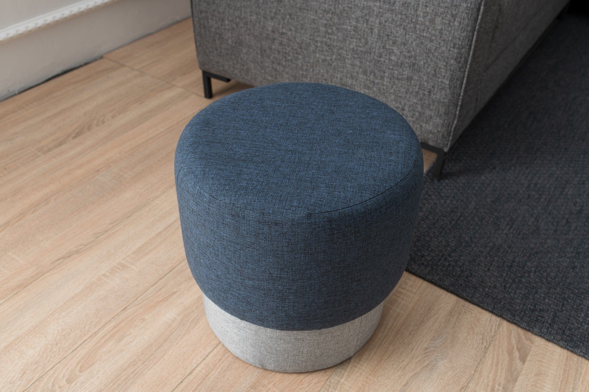 Pouf in tessuto Felix Blu (2)