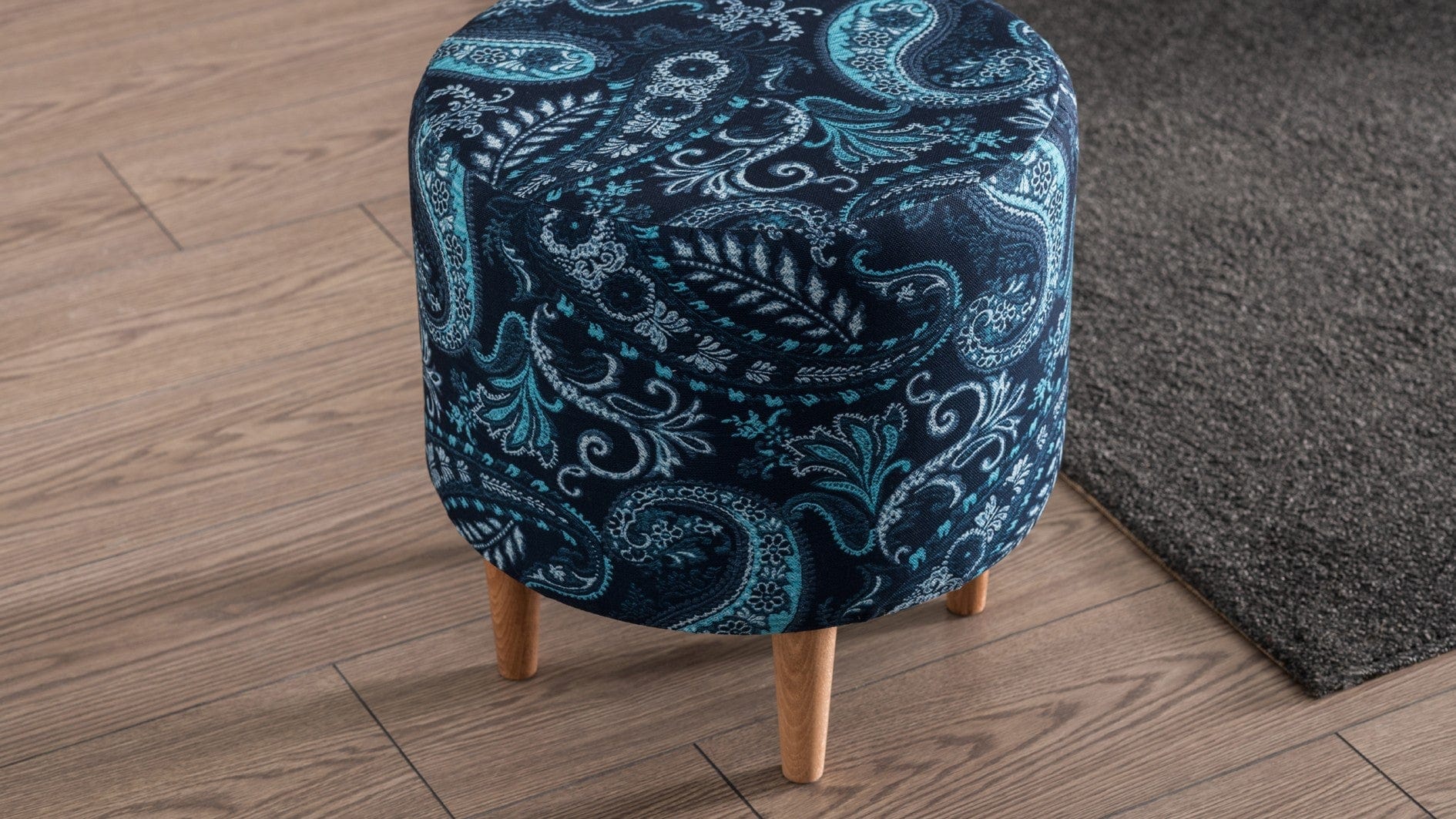Pouf in tessuto Liza Blu (2)