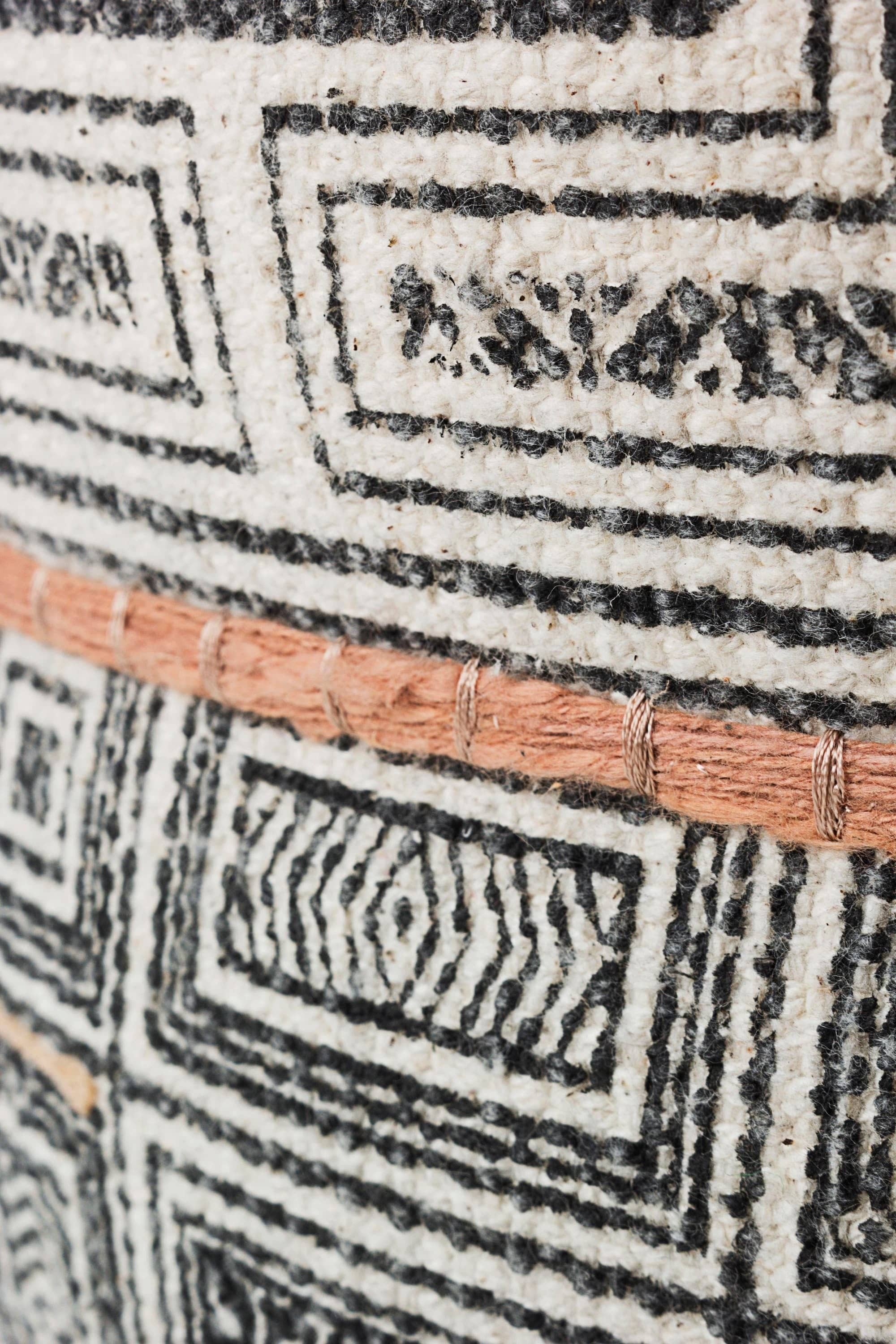 Bizzotto Pouf in tessuto Tilak Desert Beige