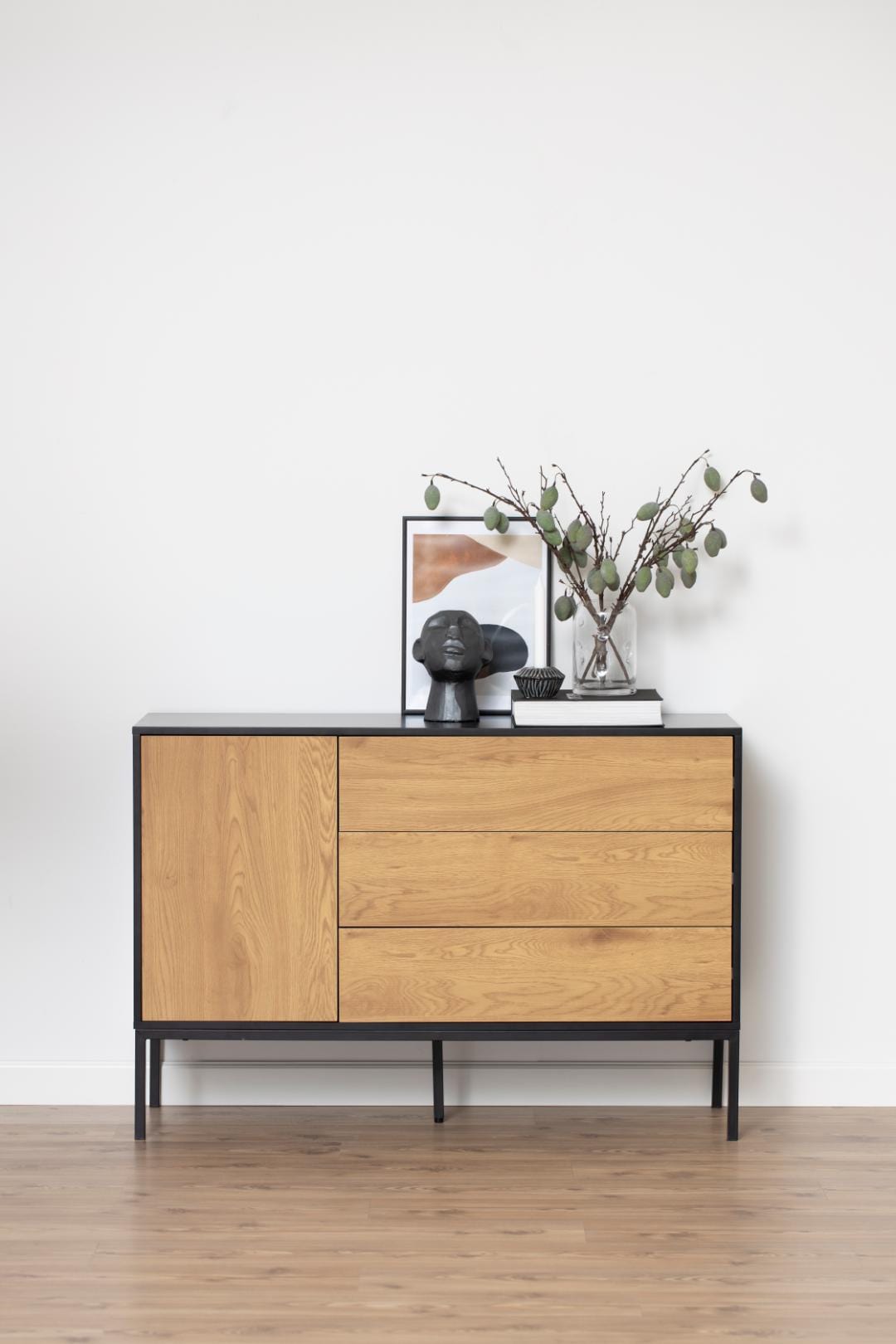Actona Credenza con 3 cassetti e 1 anta Seaford Nero