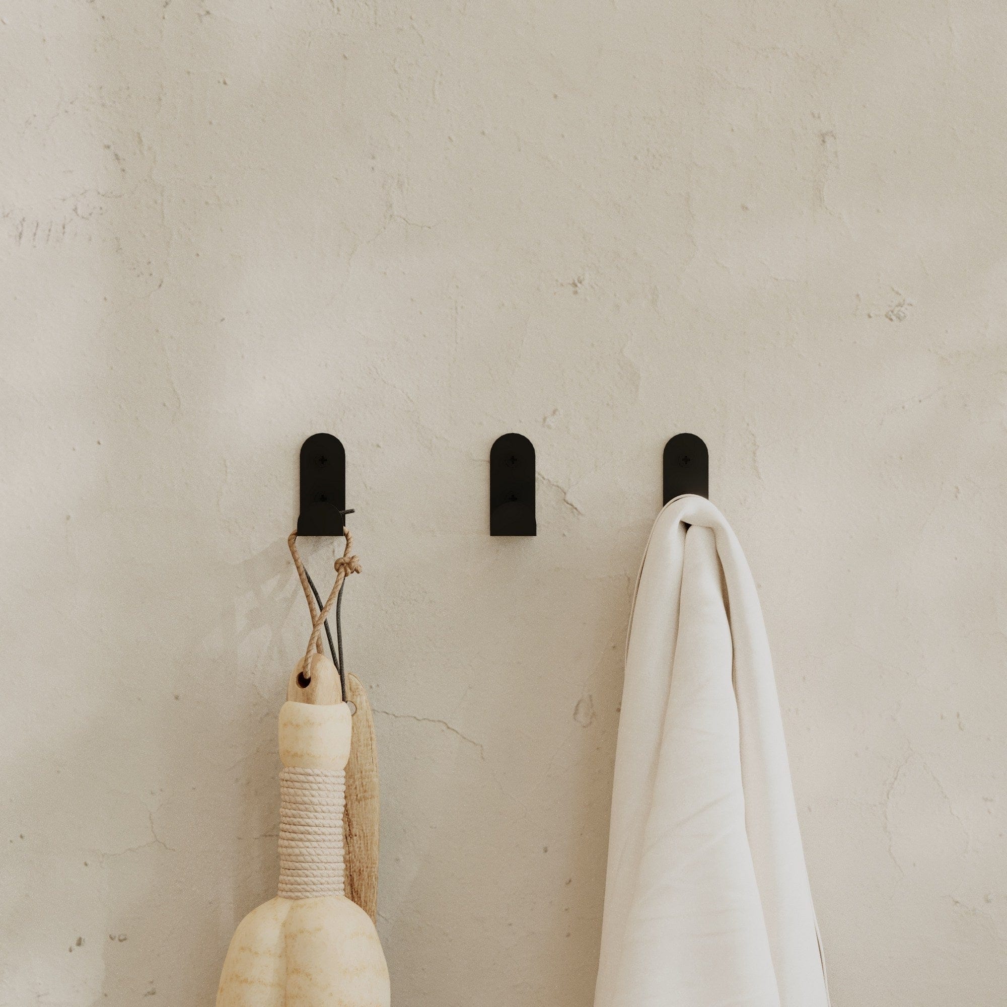 Asir Gancio da parete in metallo Leny Nero