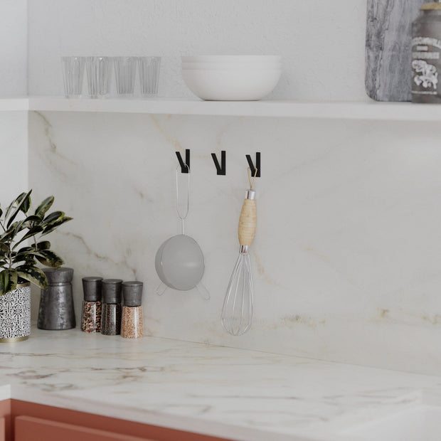 Asir Gancio da parete in metallo Nora Nero