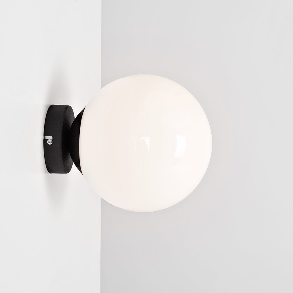 Customform Lampada da parete Manen M Nero