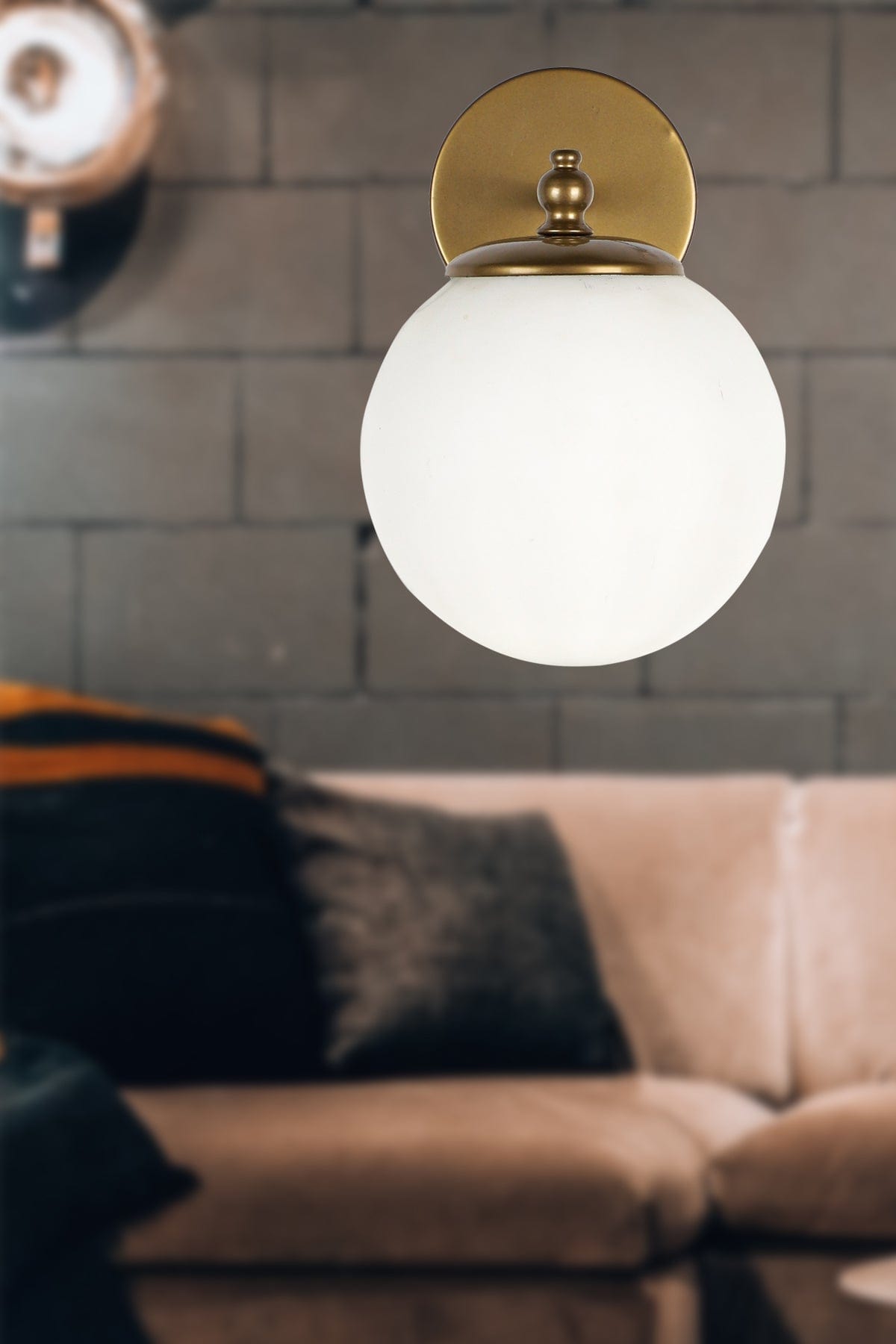 Oyo Lampada da parete Yagmur Ottone