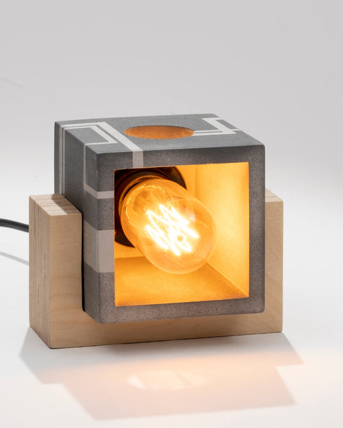 Oyo Lampada da tavalo Circuit Grigio