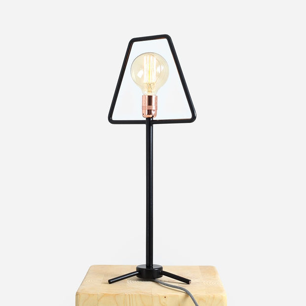 Customform Lampada da tavalo Firkant Nero