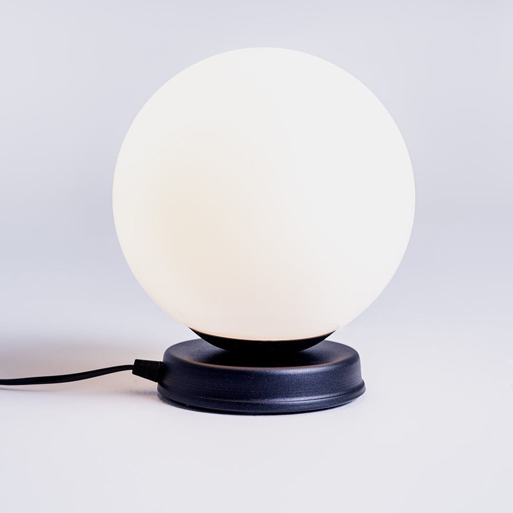 Customform Lampada da tavalo Manen M Nero
