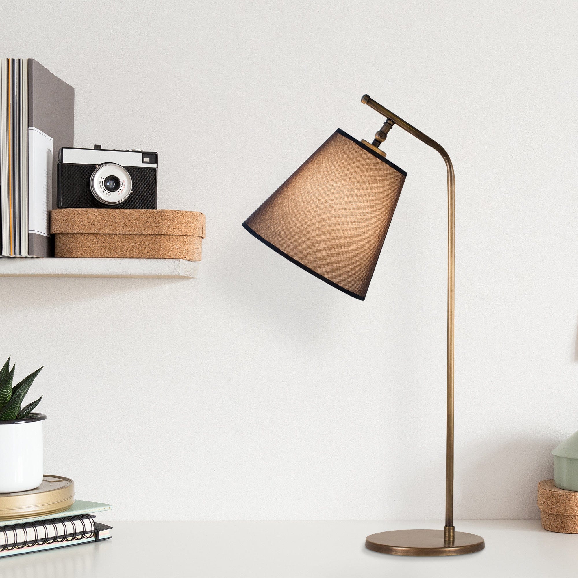 Lampada da tavalo Salihini MR-620 Ottone