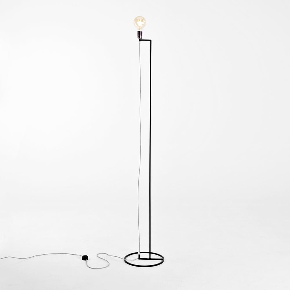 Customform Lampada da terra Strang Nero