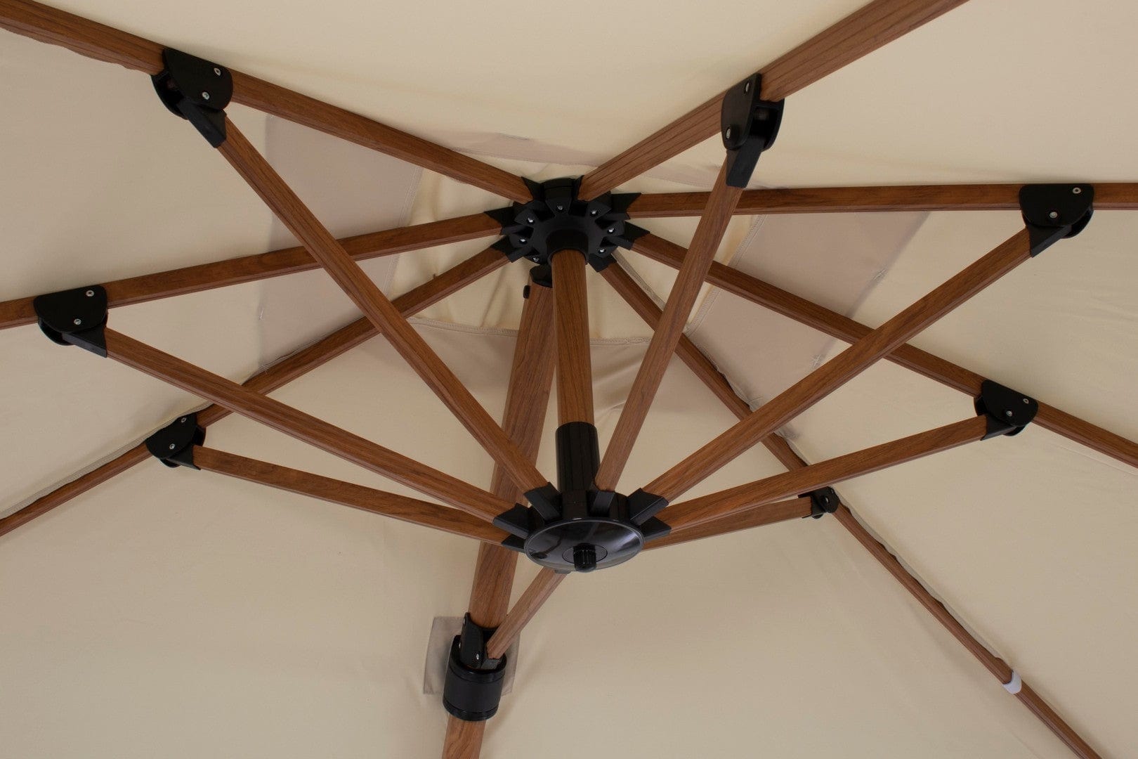 Bizzotto Ombrellone sospeso da giardino Orion D Beige