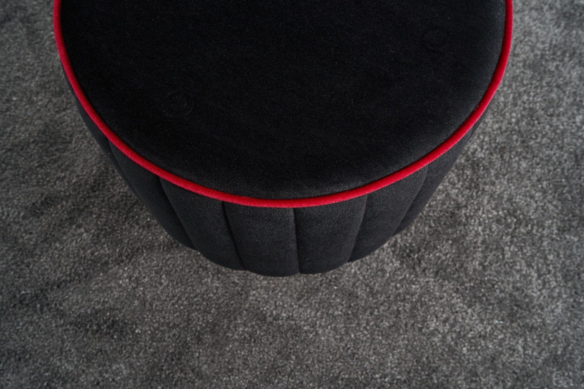 Pouf in tessuto Lindy Antracite (2)