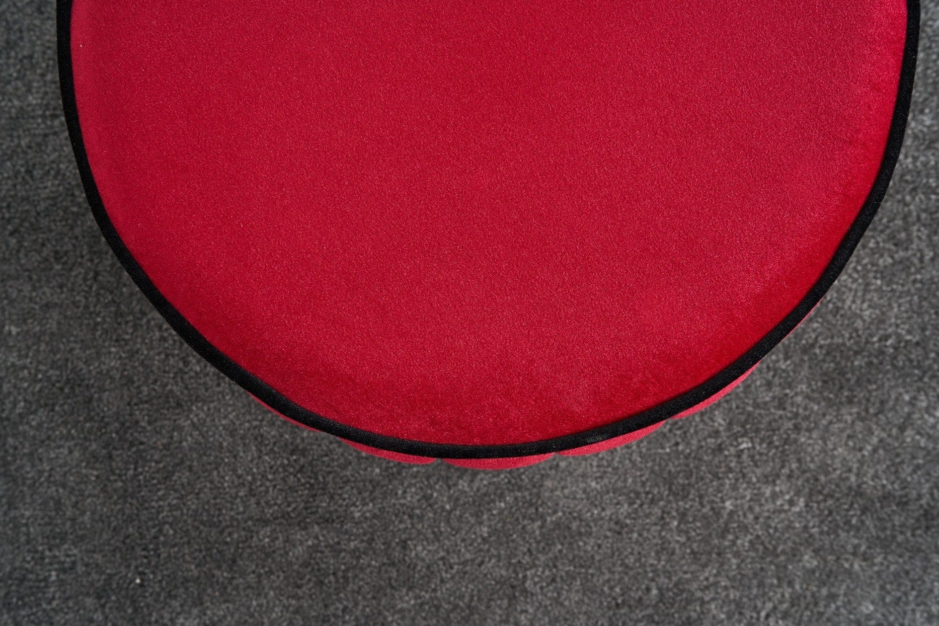 Pouf in tessuto Lindy Rosso (2)