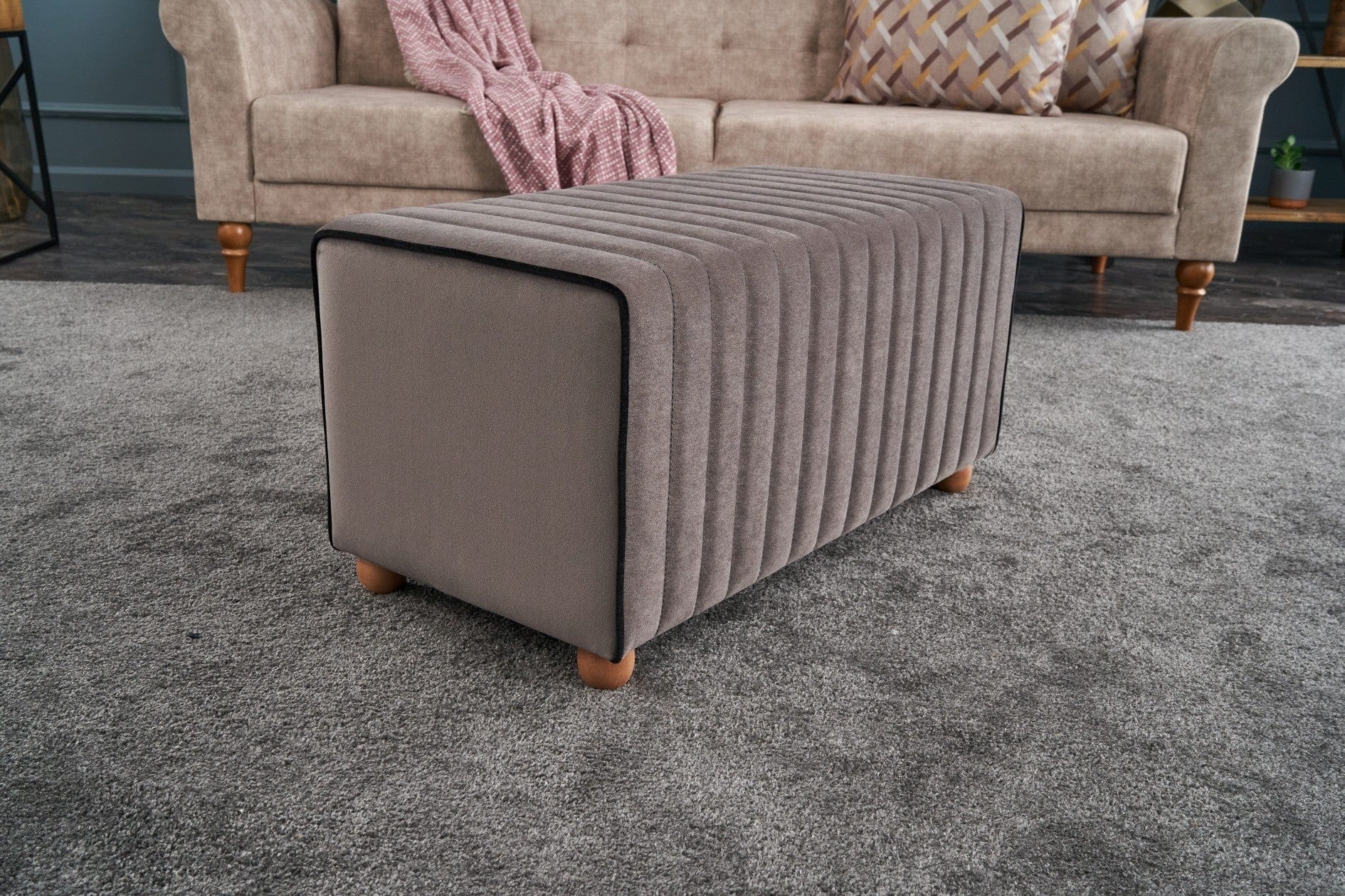 Pouf in tessuto Mabel Cappuccino