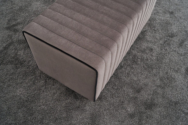 Pouf in tessuto Mabel Cappuccino (3)