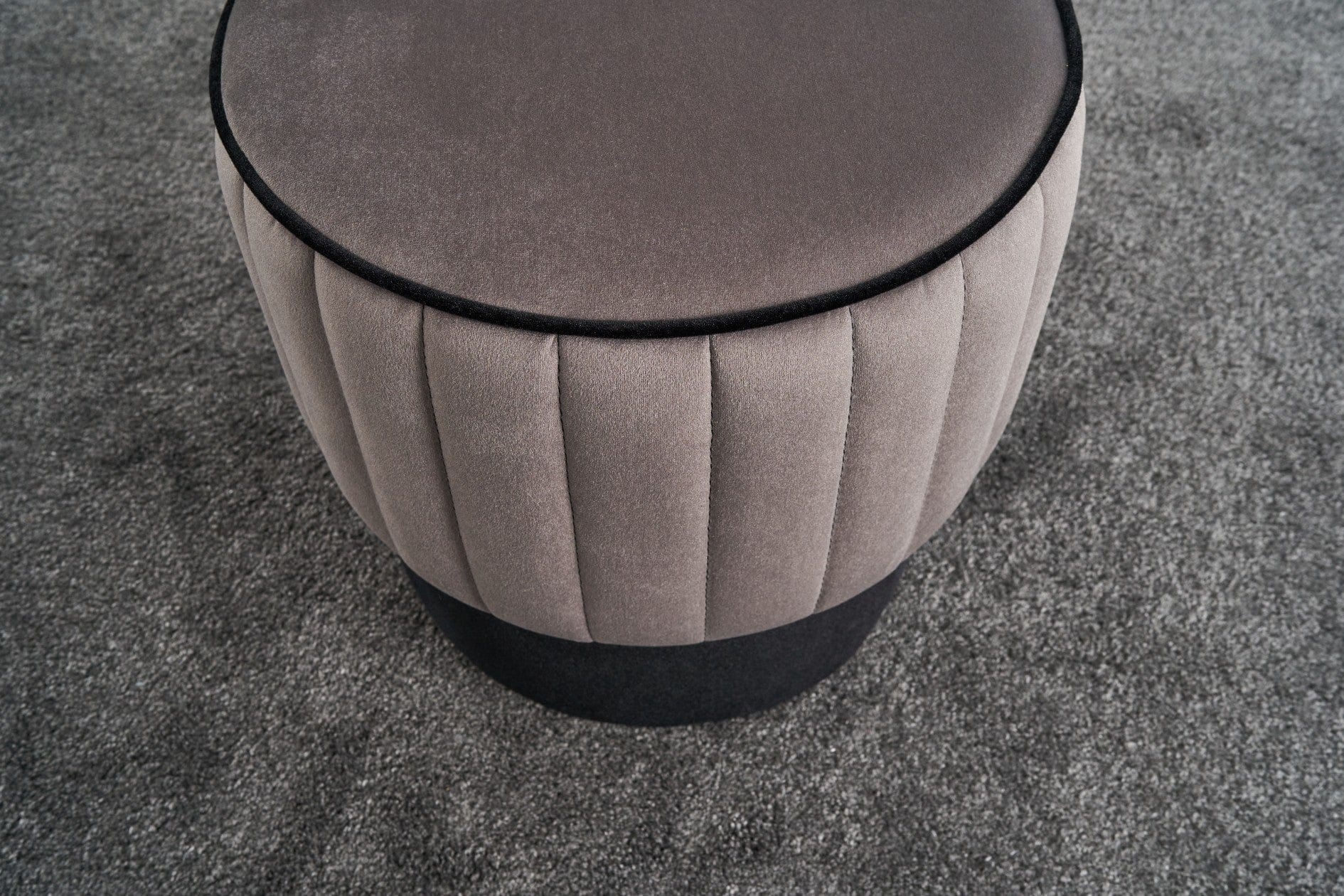 Pouf in tessuto Rose Grigio (2)