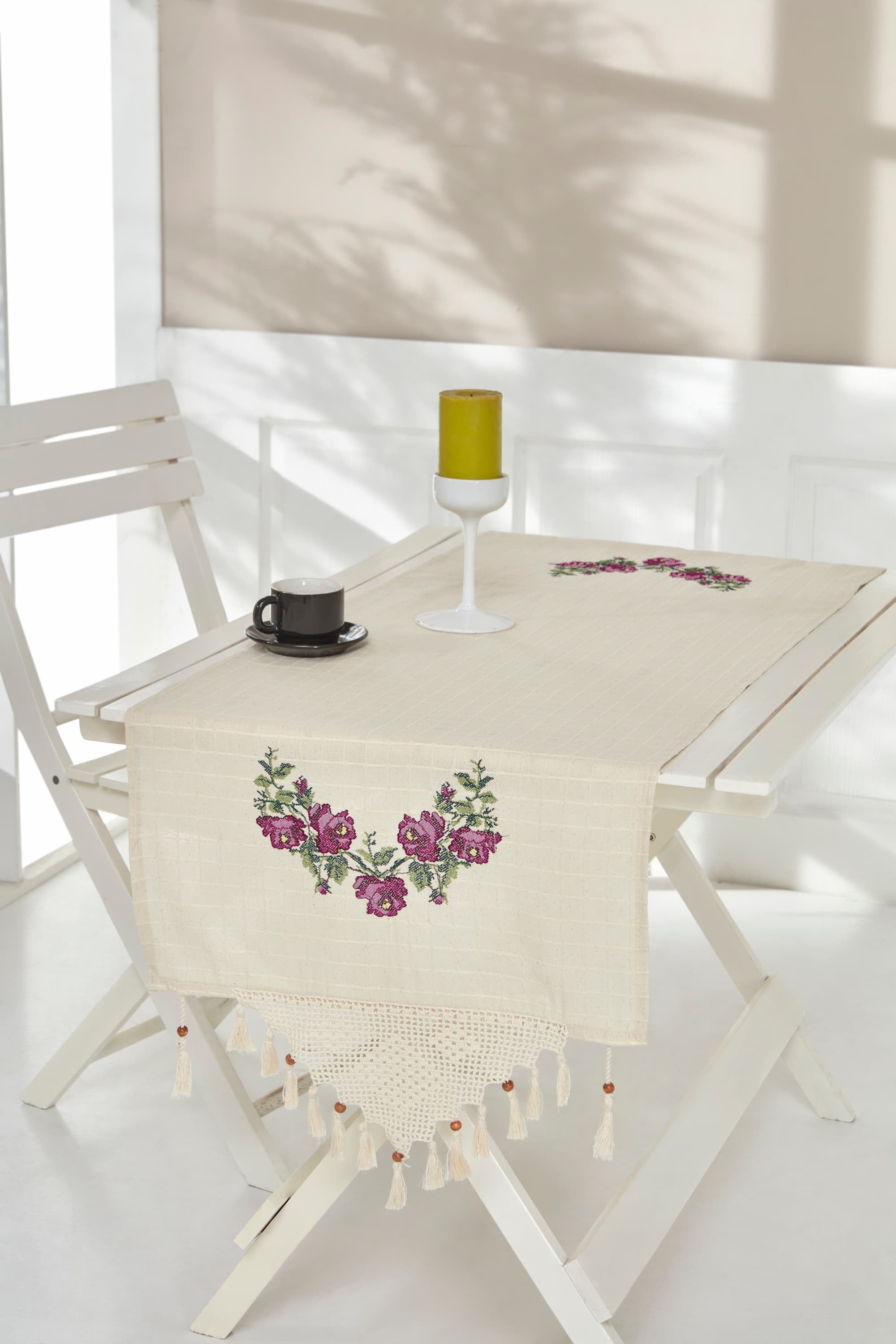 Runner da tavola in cotone Cross Violetto, 42 x 150 cm