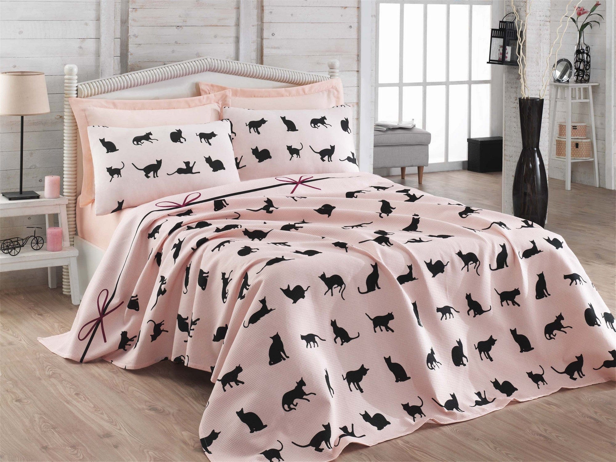 Set Copriletto con lenzuolo e 2 federe per cuscini Cats Rosa, 200 x 235 cm