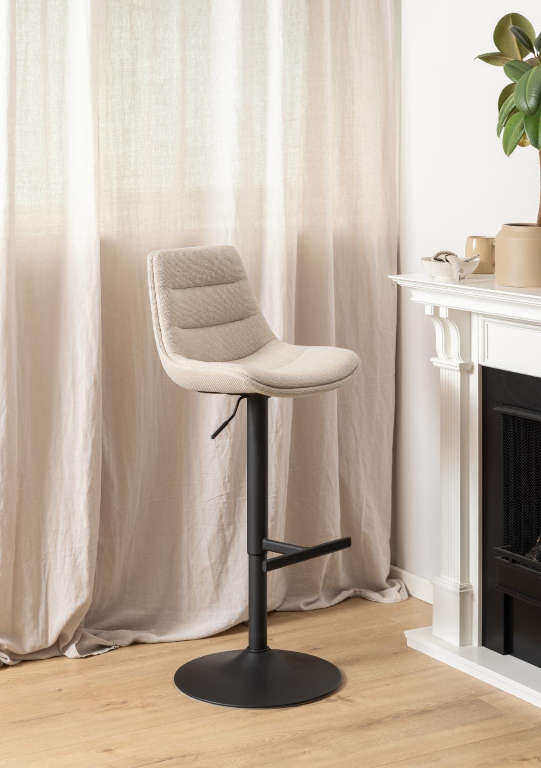 Actona Sgabello da bar in tessuto Adisa Beige