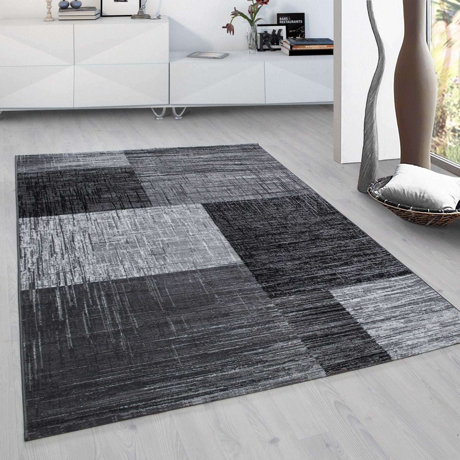 Ayyildiz Teppiche Tappeto Plus 8001 Abstract Checkered Nero
