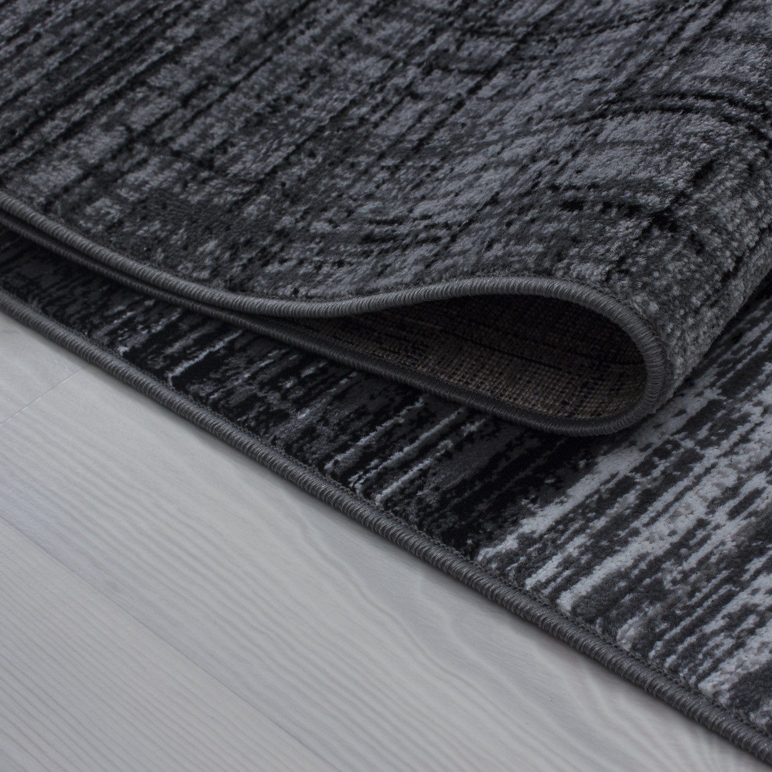 Ayyildiz Teppiche Tappeto Plus 8001 Abstract Checkered Nero