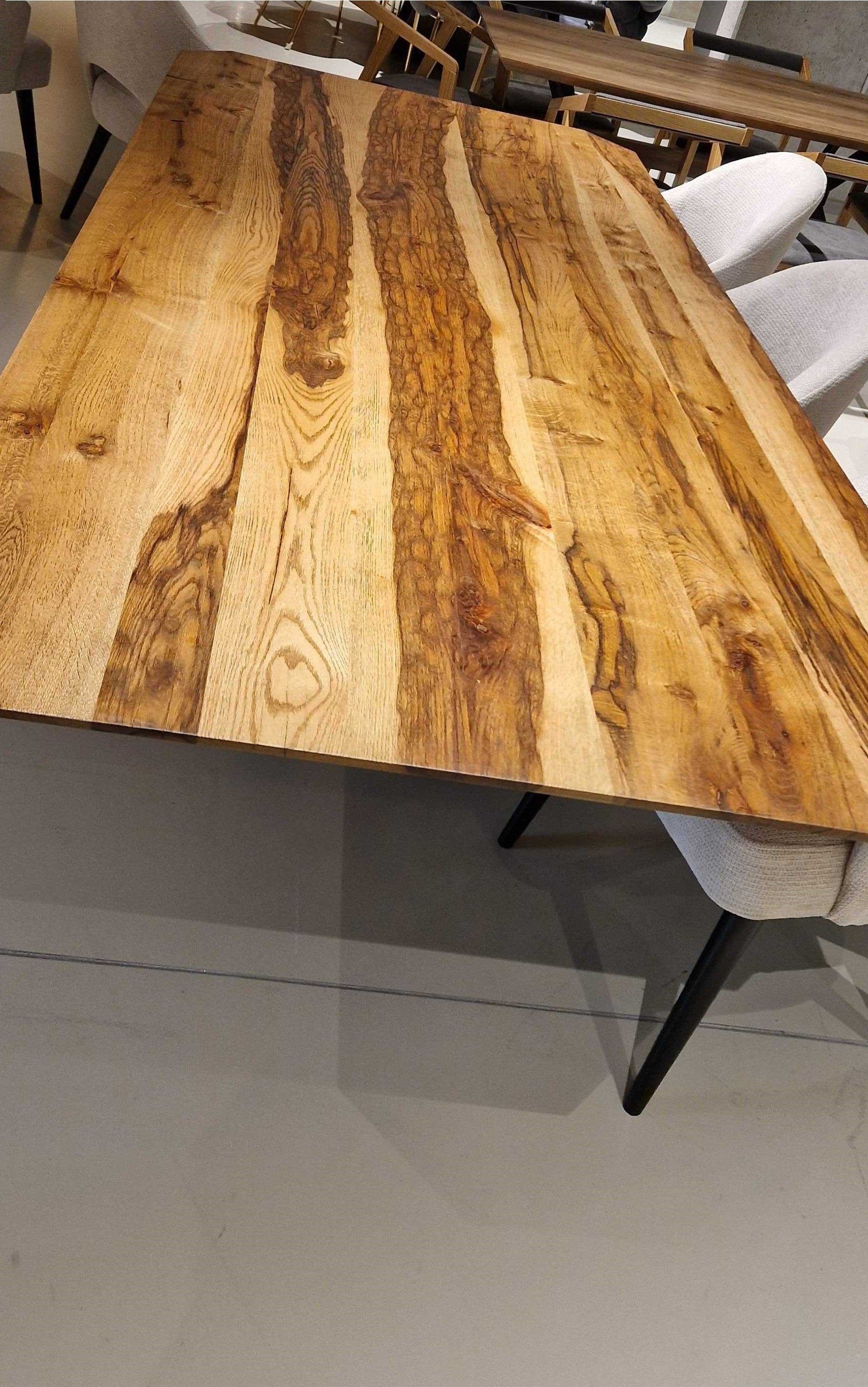 Mobex Tavolo in legno massello e gambe in metallo Amelie New Rustic Swiss Edge Castle Marrone
