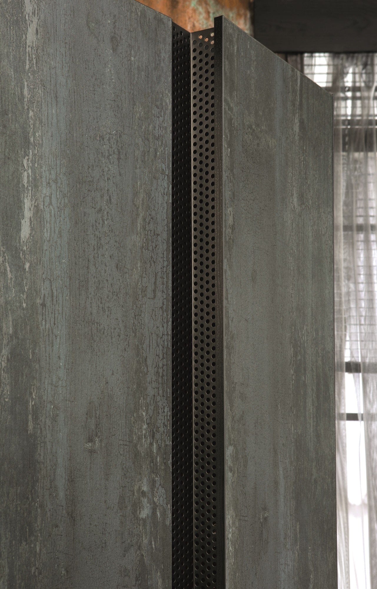 Cilek Armadio giovanile in legno e metallo a 3 ante, Dark Metal Black / Graphite, L132xL62xH210 cm