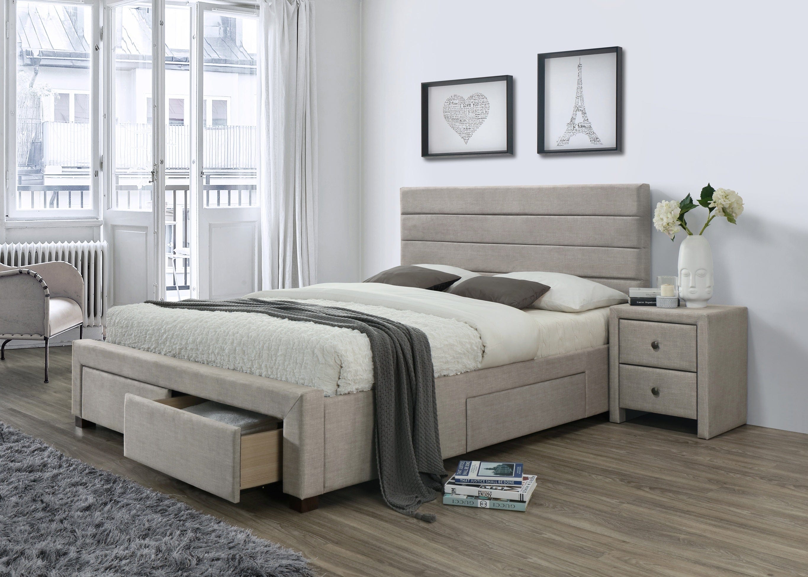 Letto imbottito con 4 cassetti Kayleena Beige