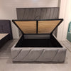 Letto matrimoniale con contenitore in velluto Belleza Grigio (1)