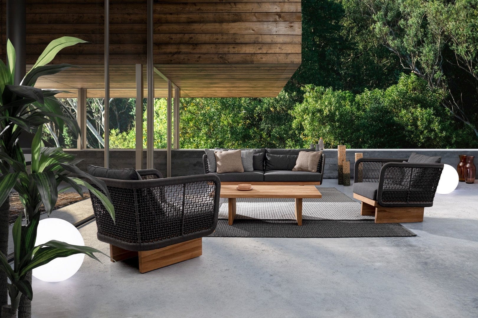 Bizzotto Poltrona da giardino Xylia Marrone