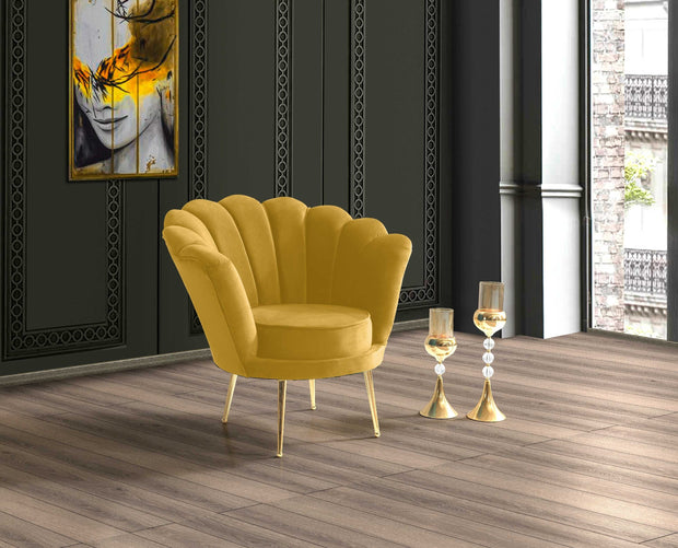 Poltrona in velluto Inci Giallo