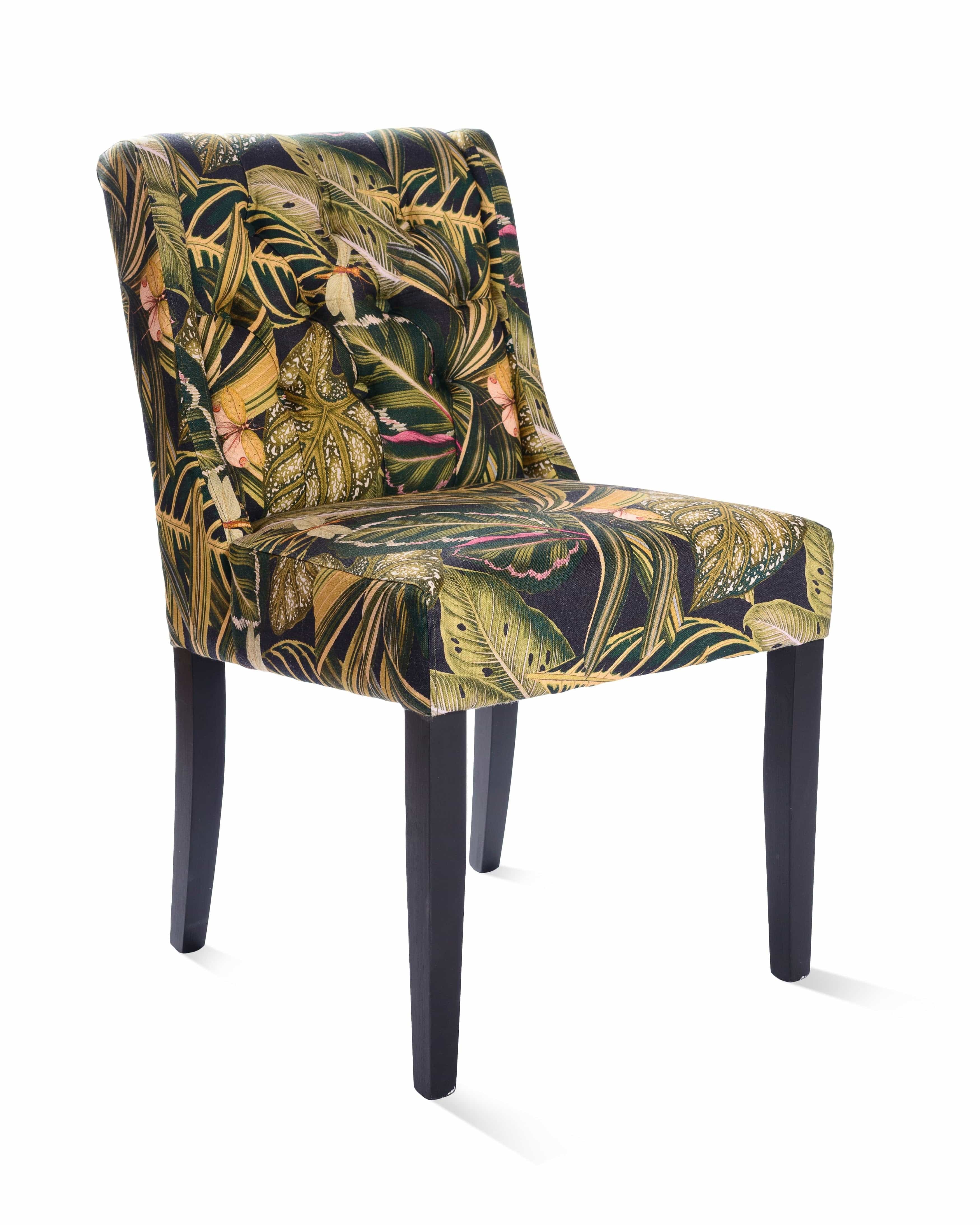 Sedia imbottita Amazonia Tufted con gambe in legno, l51xL63xH85 cm