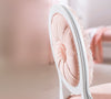 Sedia per bambini imbottita in tessuto con gambe in legno Dream Salmon, L48xL52xH90 cm (5)