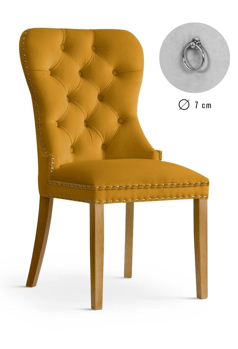Sedia rivestita in tessuto e gambe in legno, Madame Velvet Mustard / Oak, l56xL62xH98 cm