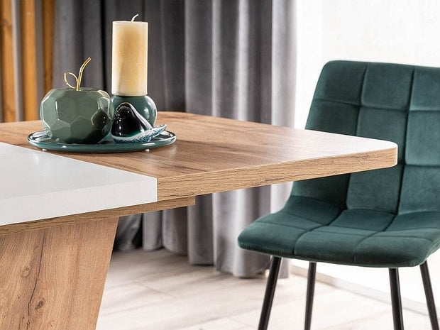 Signal Set masa extensibila din pal, Crosby Stejar Wotan / Alb + 4 Scaune tapitate cu stofa si picioare metalice, Miley Velvet Verde Inchis / Negru, L120-160xl80xH76 cm