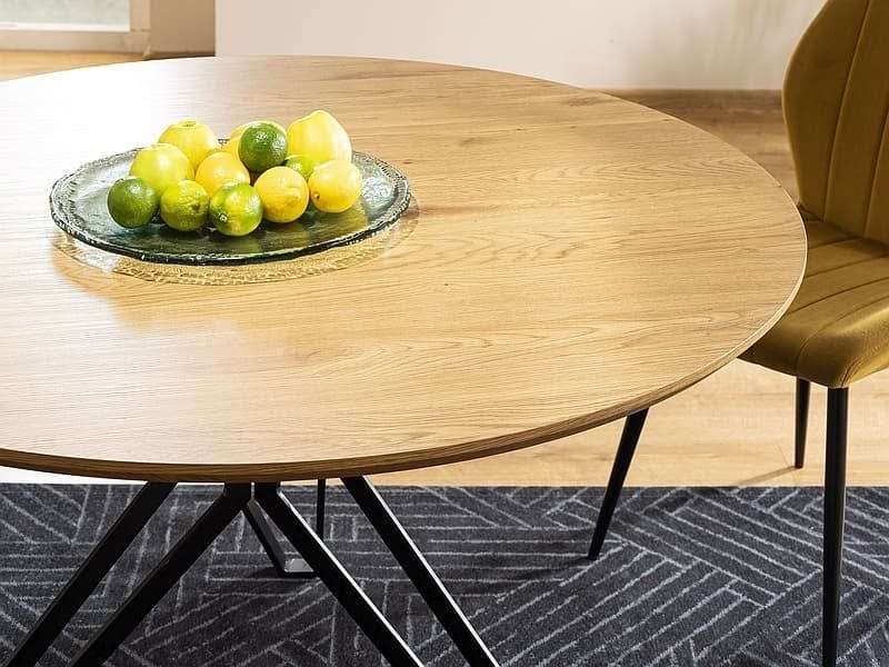 Signal Set masa rotunda din MDF, furnir si metal, Colson Stejar / Negru + 4 Scaune tapitate cu stofa si picioare metalice, Arben Velvet Mustariu / Negru, Ø120xH76 cm