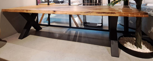Mobex Tavolo in legno massello e gambe in metallo Artemis Rustic Irregular Quercia