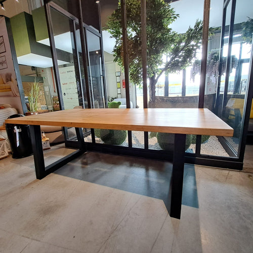 Mobex Tavolo in legno massello e gambe in metallo Trapez Nobil Regular Quercia